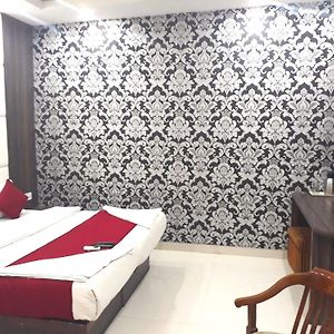 Super Deluxe Room